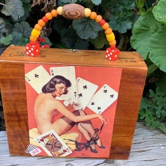 Vintage pinup girl rockabilly cigarbox purse - Picture 1 of 12